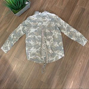 Vintage Havana Lace-up long sleeve Camo shirt.